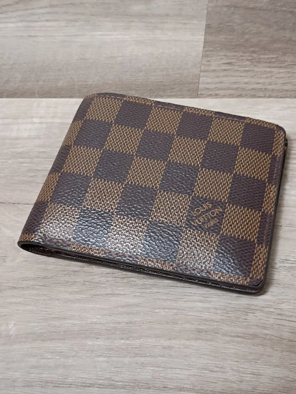 Louis Vuitton Mens Brown Damier Checkered Pebbled Leather Bifold Wallet MI0221